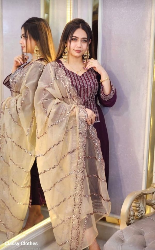 Linen Sequence Three Piece Fabrics: Kamiz: Linen Salowar: Linen Orna: Organja Sequence Body Size: 38,42,44